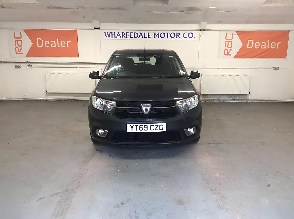 Used 2019 Dacia Sandero Comfort Grey - Interior and Exterior details 6