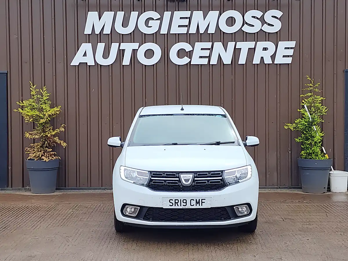 Used 2019 Dacia Sandero Comfort White - Interior and Exterior details 3