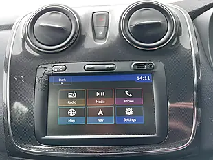 Used 2019 Dacia Sandero Comfort White - Interior and Exterior details 14