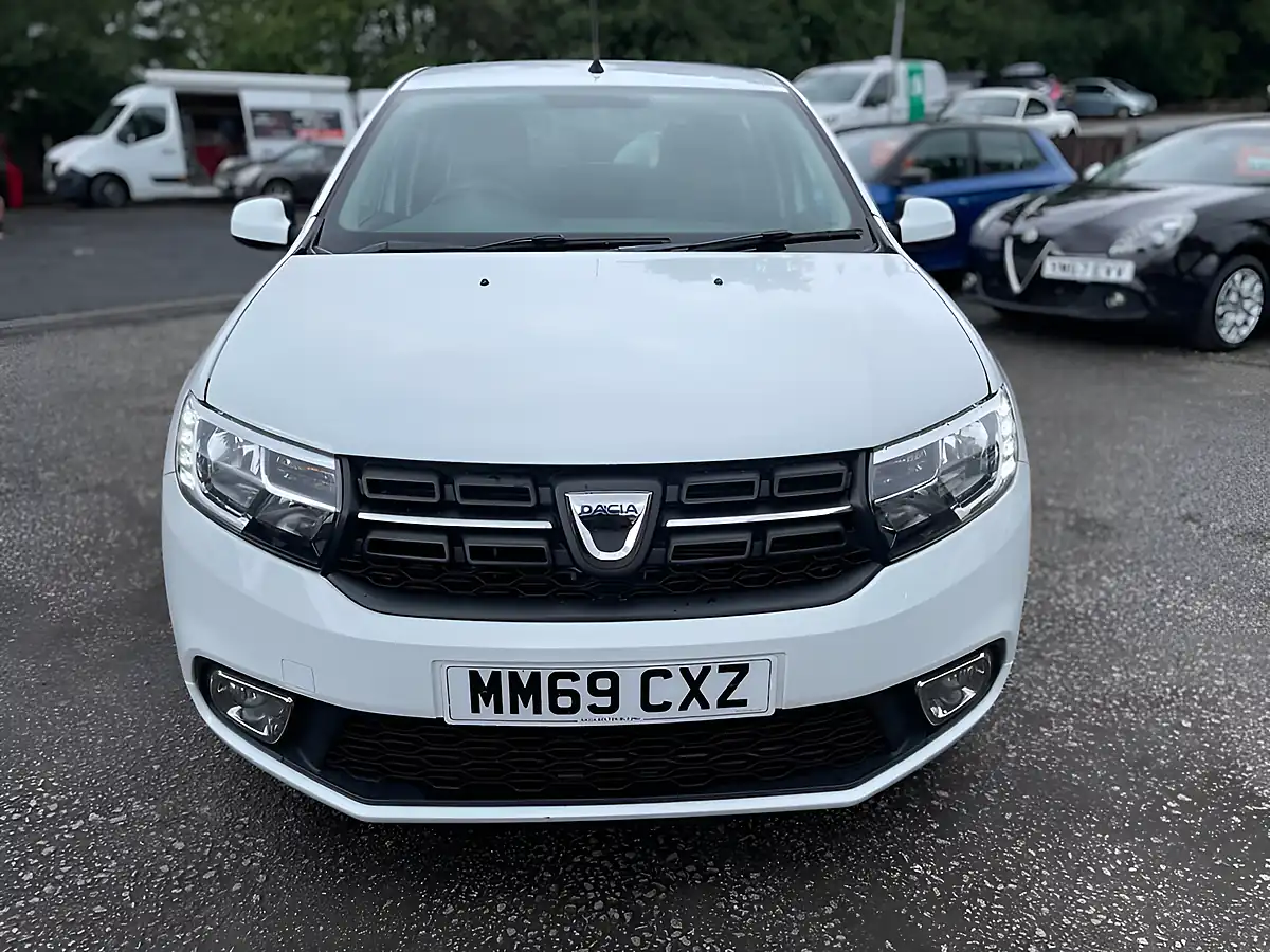 Used 2019 Dacia Sandero Comfort White - Interior and Exterior details 3