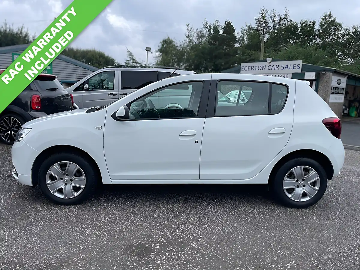 Used 2019 Dacia Sandero Comfort White - Interior and Exterior details 5
