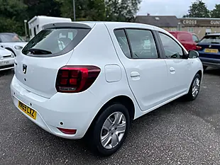 Used 2019 Dacia Sandero Comfort White - Interior and Exterior details 8