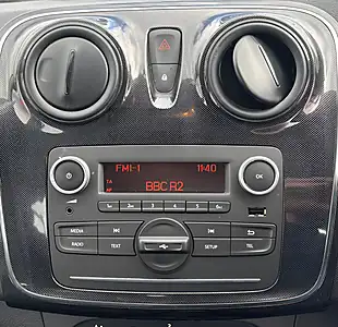Used 2019 Dacia Sandero Essential Brown - Interior and Exterior details 12