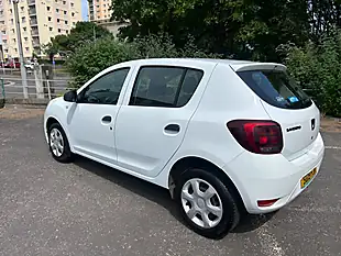 Used 2019 Dacia Sandero Essential White - Interior and Exterior details 12