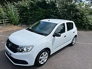 Used 2019 Dacia Sandero Essential White - Interior and Exterior details 14