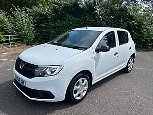 Used 2019 Dacia Sandero Essential White - Interior and Exterior details 15