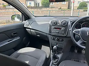 Used 2019 Dacia Sandero Essential White - Interior and Exterior details 6