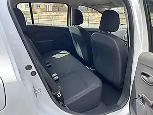 Used 2019 Dacia Sandero Essential White - Interior and Exterior details 9