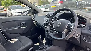 Used 2019 Dacia Sandero Essential White - Interior and Exterior details 12