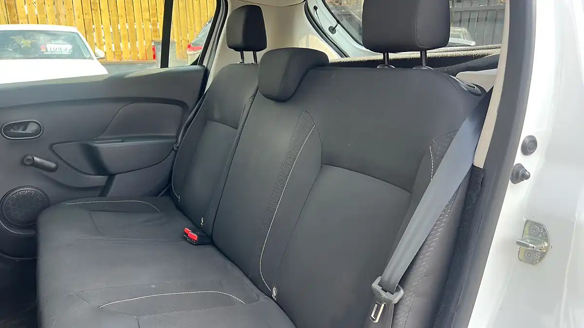 Used 2019 Dacia Sandero Essential White - Interior and Exterior details 13
