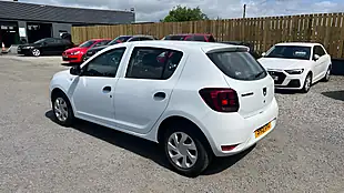 Used 2019 Dacia Sandero Essential White - Interior and Exterior details 19