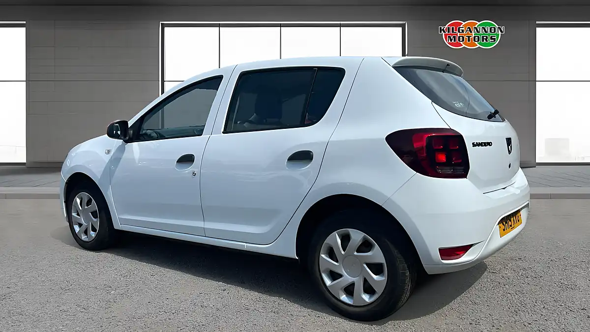 Used 2019 Dacia Sandero Essential White - Interior and Exterior details 2
