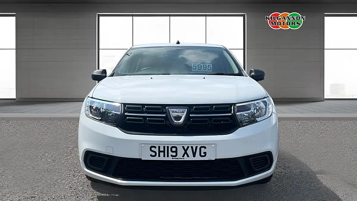 Used 2019 Dacia Sandero Essential White - Interior and Exterior details 4