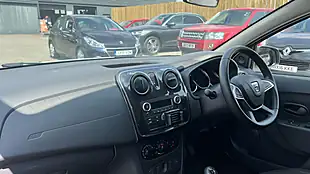 Used 2019 Dacia Sandero Essential White - Interior and Exterior details 6