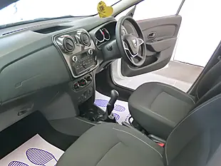 Used 2019 Dacia Sandero Essential White - Interior and Exterior details 13