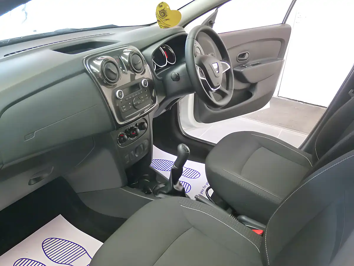 Used 2019 Dacia Sandero Essential White - Interior and Exterior details 13