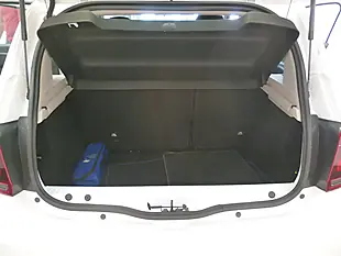 Used 2019 Dacia Sandero Essential White - Interior and Exterior details 16