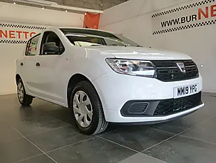 Used 2019 Dacia Sandero Essential White - Interior and Exterior details 8