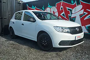 Used 2019 Dacia Sandero Essential White - Interior and Exterior details 12