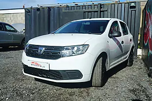 Used 2019 Dacia Sandero Essential White - Interior and Exterior details 7