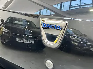Used 2019 Dacia Sandero Stepway Comfort Black - Interior and Exterior details 12