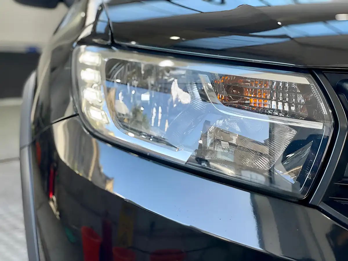 Used 2019 Dacia Sandero Stepway Comfort Black - Interior and Exterior details 13