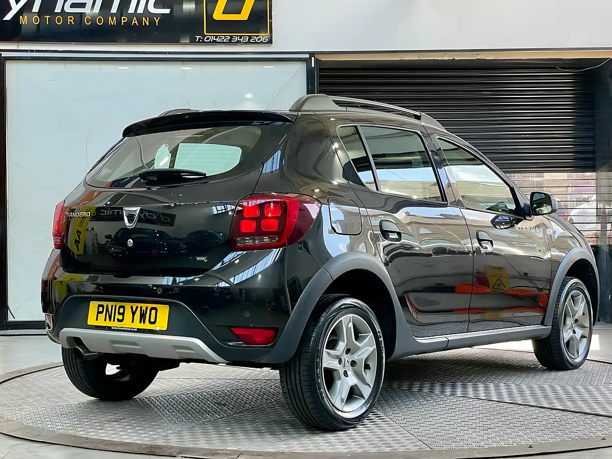 Used 2019 Dacia Sandero Stepway Comfort Black - Interior and Exterior details 4