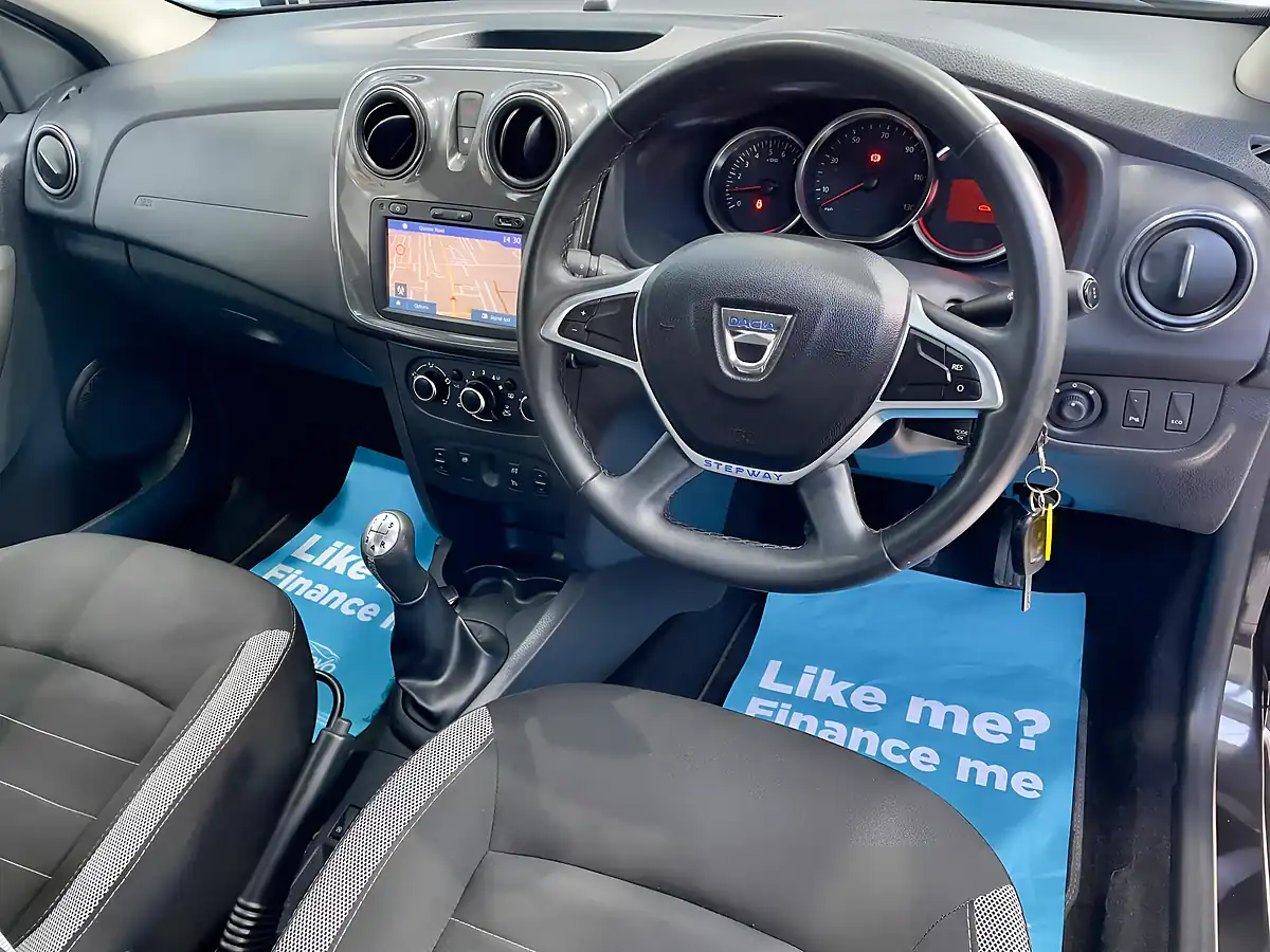 Used 2019 Dacia Sandero Stepway Comfort Black - Interior and Exterior details 6