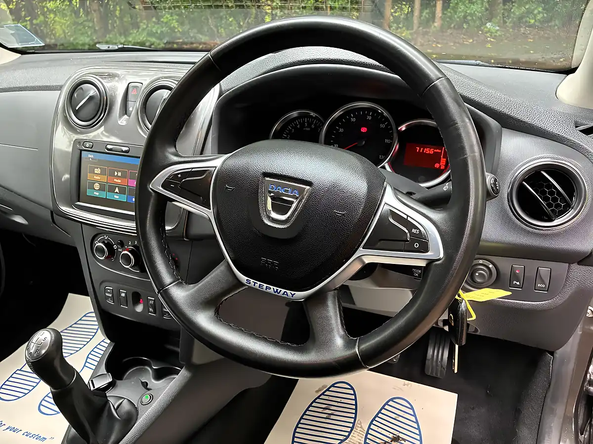 Used 2019 Dacia Sandero Stepway Comfort Black - Interior and Exterior details 13