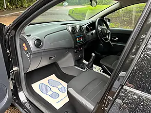 Used 2019 Dacia Sandero Stepway Comfort Black - Interior and Exterior details 15