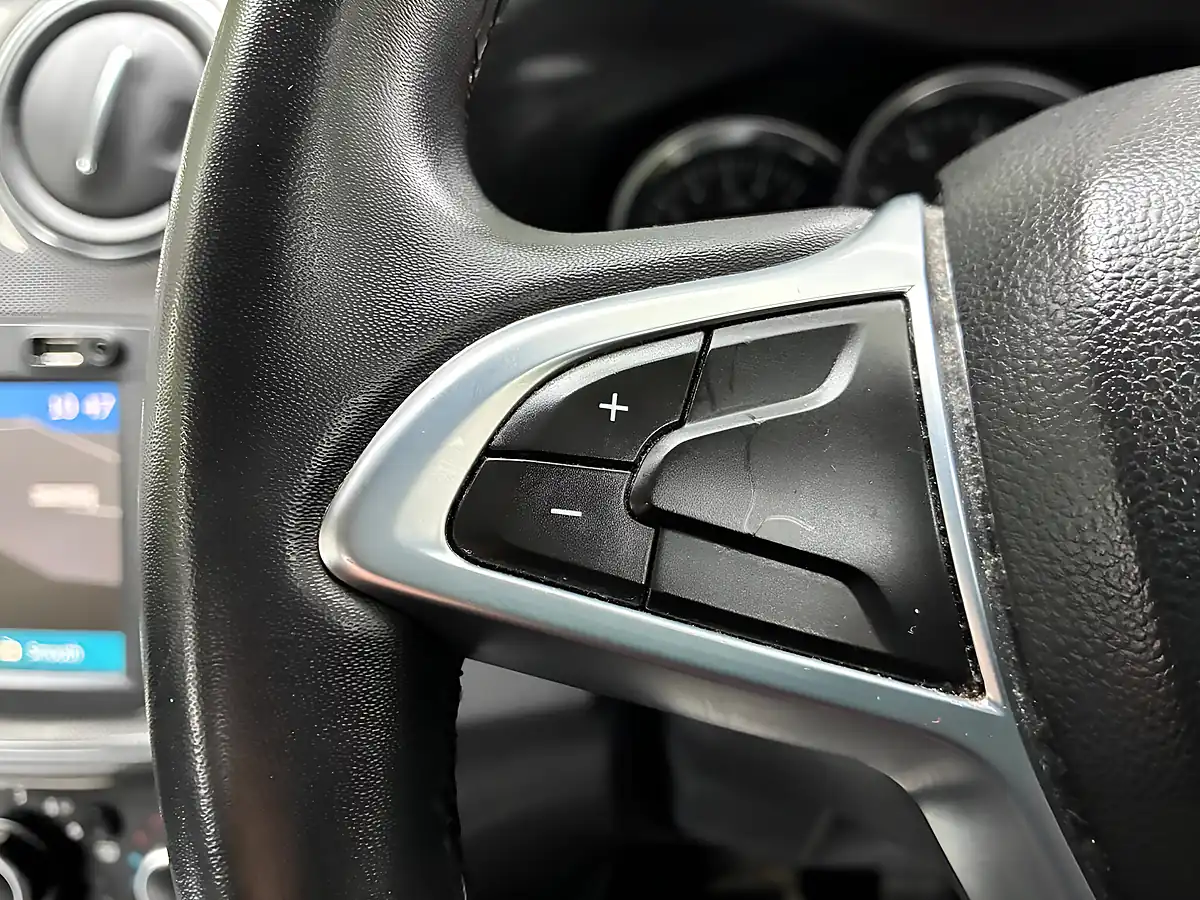 Used 2019 Dacia Sandero Stepway Comfort Black - Interior and Exterior details 19