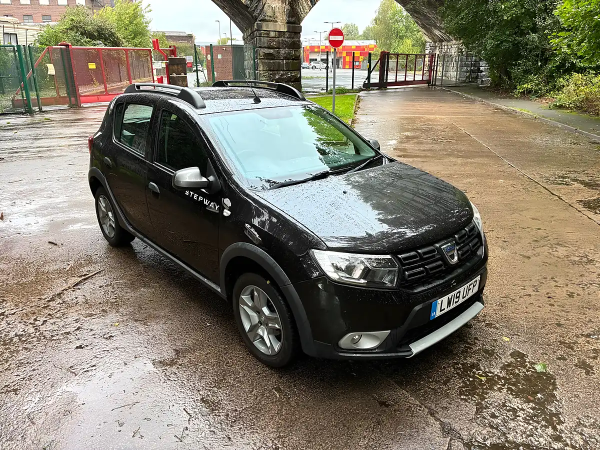 Used 2019 Dacia Sandero Stepway Comfort Black - Interior and Exterior details 20