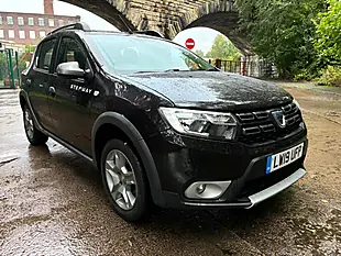 Used 2019 Dacia Sandero Stepway Comfort Black - Interior and Exterior details 3