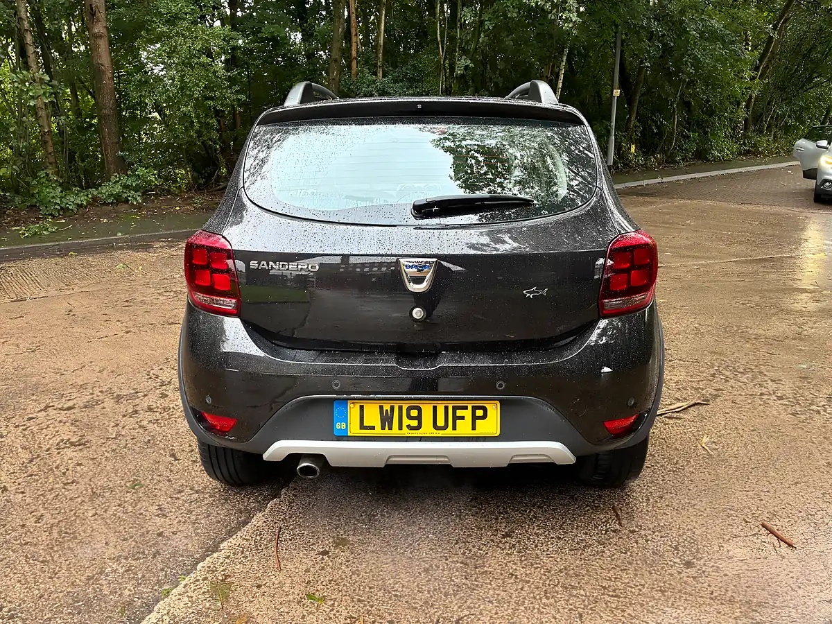 Used 2019 Dacia Sandero Stepway Comfort Black - Interior and Exterior details 8