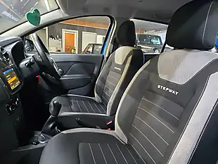 Used 2019 Dacia Sandero Stepway Comfort Blue - Interior and Exterior details 10