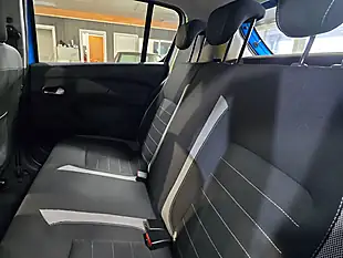 Used 2019 Dacia Sandero Stepway Comfort Blue - Interior and Exterior details 13