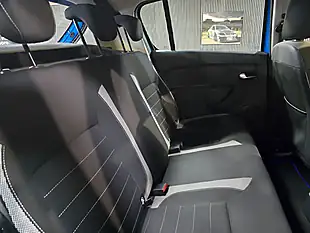 Used 2019 Dacia Sandero Stepway Comfort Blue - Interior and Exterior details 17
