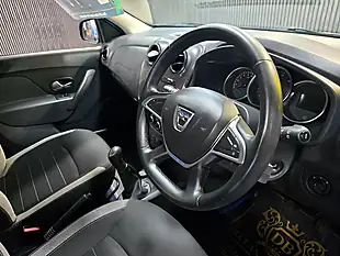Used 2019 Dacia Sandero Stepway Comfort Blue - Interior and Exterior details 19