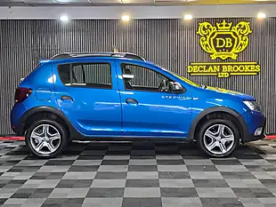 Used 2019 Dacia Sandero Stepway Comfort Blue - Interior and Exterior details 2