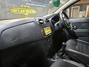 Used 2019 Dacia Sandero Stepway Comfort Blue - Interior and Exterior details 9