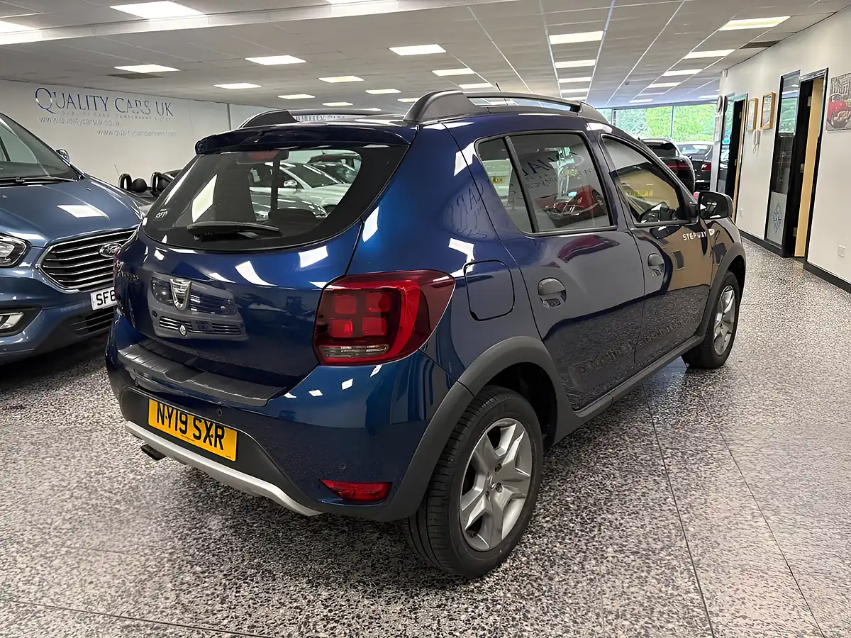 Used 2019 Dacia Sandero Stepway Comfort Blue - Interior and Exterior details 10