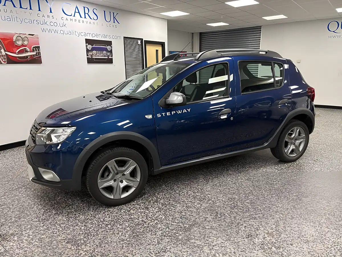 Used 2019 Dacia Sandero Stepway Comfort Blue - Interior and Exterior details 14