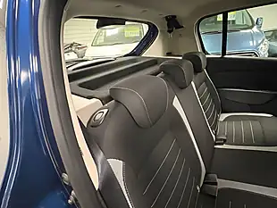 Used 2019 Dacia Sandero Stepway Comfort Blue - Interior and Exterior details 20