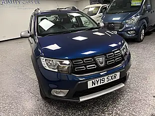 Used 2019 Dacia Sandero Stepway Comfort Blue - Interior and Exterior details 8
