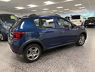 Used 2019 Dacia Sandero Stepway Comfort Blue - Interior and Exterior details 9