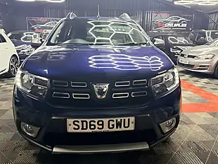 Used 2019 Dacia Sandero Stepway Comfort Blue - Interior and Exterior details 10