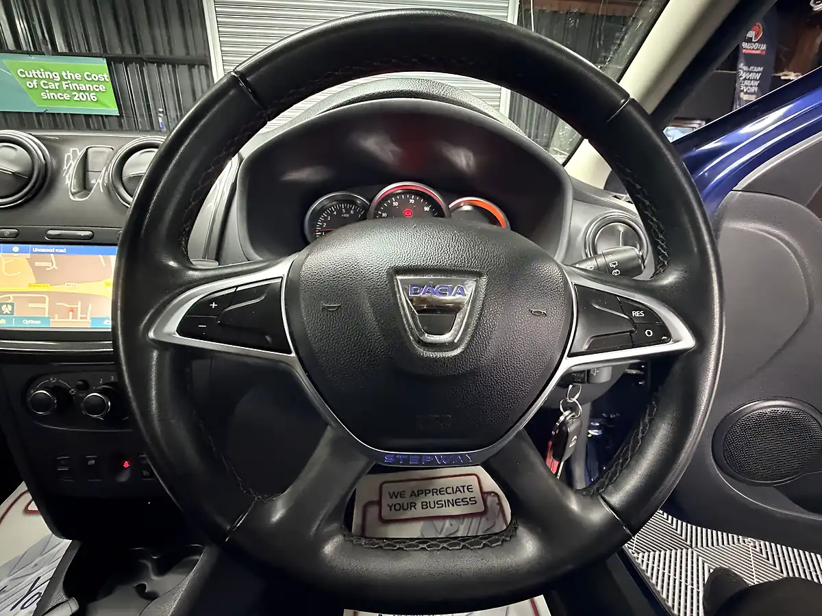 Used 2019 Dacia Sandero Stepway Comfort Blue - Interior and Exterior details 16