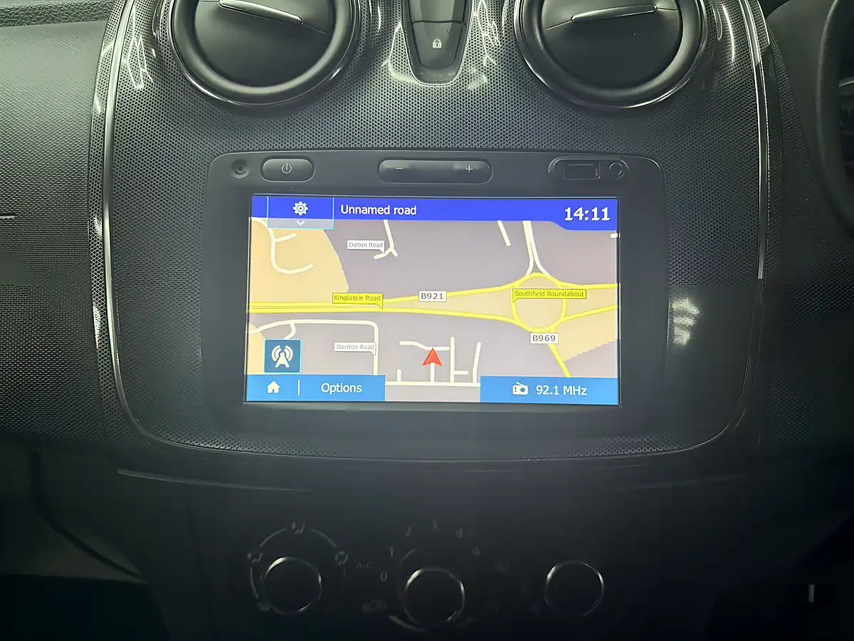 Used 2019 Dacia Sandero Stepway Comfort Blue - Interior and Exterior details 17