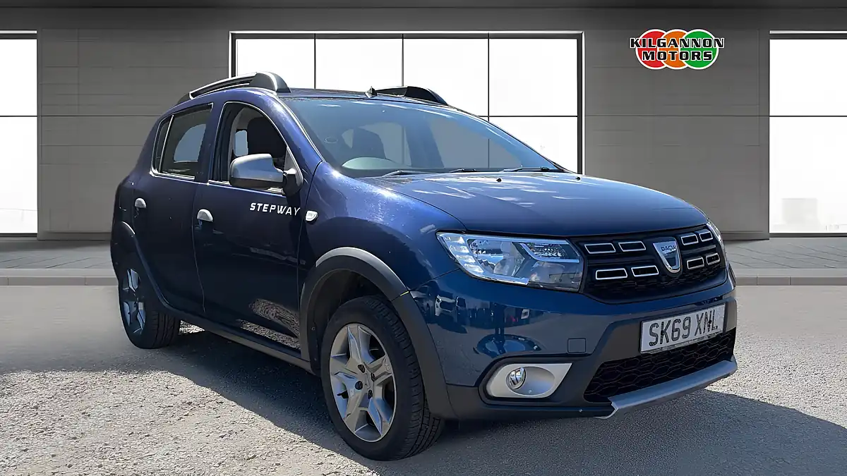 Used 2019 Dacia Sandero Stepway Comfort Blue - Front View