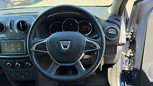 Used 2019 Dacia Sandero Stepway Comfort Blue - Interior and Exterior details 11